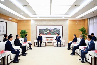 湘潭市人民政府与湖南省肿瘤医院签订合作协议