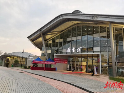 小小借书证，各馆横着走！益阳市实现公共图书馆“通借通还”服务全覆盖