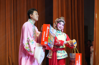 来衡阳旅游，还能去市政府看戏？衡阳周末惠民剧场“五一”假期开设游客专场