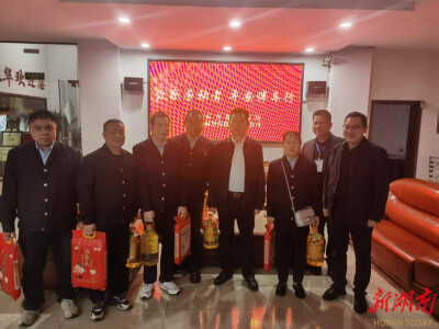 致敬城市流动风景线！益阳交通用心用情关爱的哥