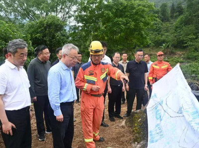 沈晓明赴石门县看望慰问受灾群众和抢险救援人员