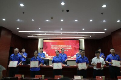 益阳城管用“辛苦指数”换“幸福指数”，一批先进典型获表彰