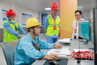 炉火依旧滚烫 工匠换了“战场”——全国首场多炉型多金属重冶火法冶炼工决赛侧记
