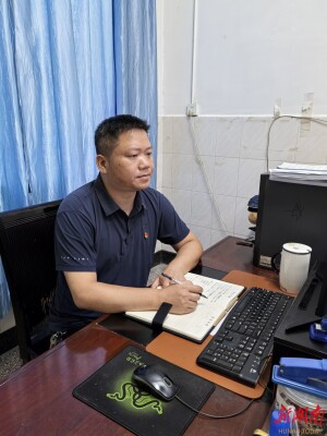 廿三载深耕育桃李 暖光护航困难学生——记湖南财经工业职业技术学院辅导员王一军的育人初心