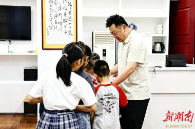 寓教于乐 托举童心 云溪区人民法院暑期托管班托起干警“稳稳的幸福”