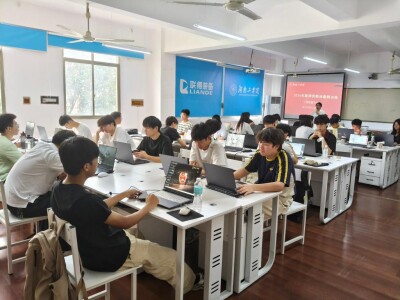 湖南工学院携手联得装备开设订单班 首批暑期工程启蒙训练营同步启动
