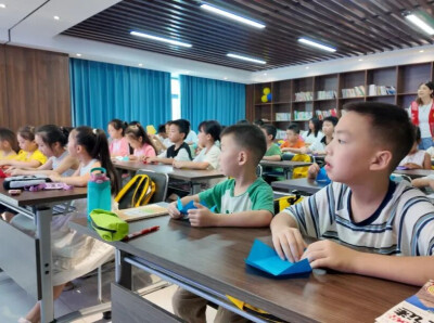 民生丨孩子谁来管？“官方带娃”已上线~