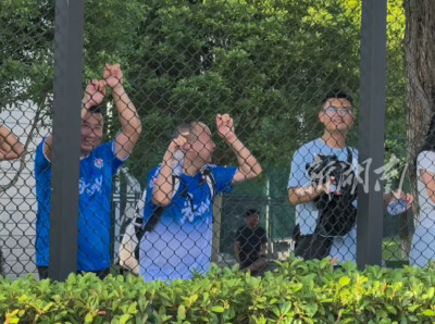 永州球迷：最重要的是让客人看得开心！