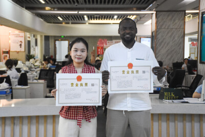 市场与人才的“双向奔赴” 两名外籍人才来临港高新区创业了