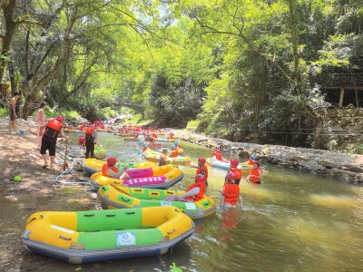 借得山水一片凉催热巴陵烟火季——岳阳夏日消暑市场一线观察