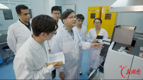 废矿渣里“吸”出癌症治疗核素！南华大学团队打破医用阿尔法核素全球供应瓶颈