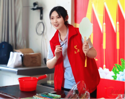东安：党群服务中心托起儿童“七彩暑假”