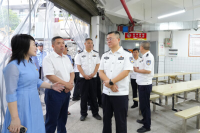 夏葛桉督导检查秋季开学校园安保工作