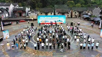 薪火相传健步前行 沙洲健步走打卡活动举行