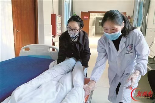 “高压”救治病人22年——记华容县人民医院主治医师杨丽萍