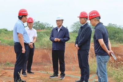 湘潭高新区负责人调研昭山片区项目 抓实生态治理与保交房工作