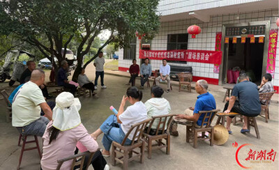 屋场夜谈话养老，听民声精准宣讲破误区——石鼓区以“接地气夜谈”激活城居保参保新动能