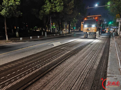 蒸湘区：夜间攻坚保畅通 全力迎检提路况
