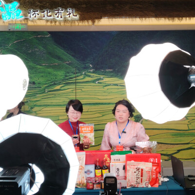 老兵创业成果集中亮相 “大湾区+”湘鄂渝黔桂五省边区市州军创产品成果展在怀化举行