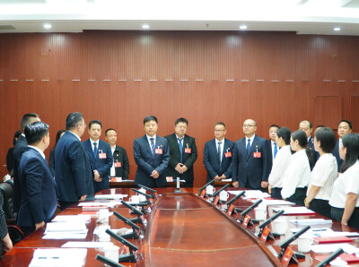 刘涛带队看望出席湘西州第十三次党代会代表