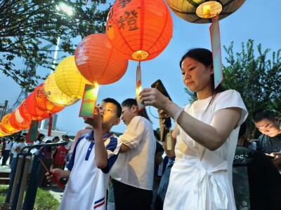 月满中秋共此时 万千温情话团圆——屈原管理区举办新时代文明实践活动