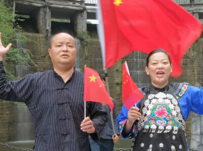 祖国母亲，我想对您说丨凤凰县山江镇干群合唱《祝福祖国》献礼国庆~
