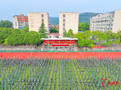 淬炼青春本色  砥砺报国初心——从军训看怀化职院特色育人之路