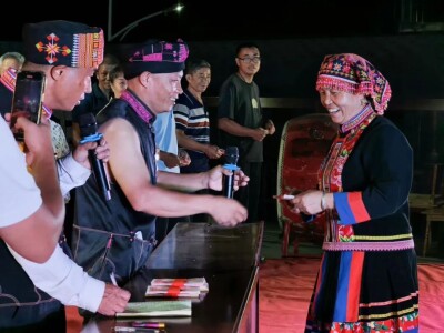 这个秋天，郴州人的“钱袋子”鼓起来了——分红、创业、就业，让好日子看得见、摸得着