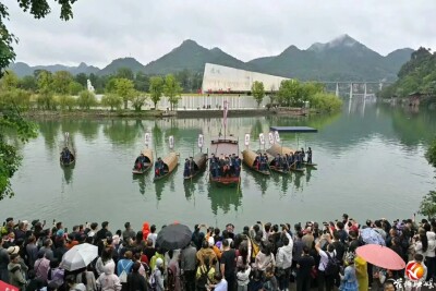 实景大戏《顺顺下洞庭》国庆首演 各地游客沉浸式穿越书里边城