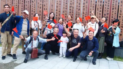 祖国母亲，我想对您说丨我们在里耶秦简博物馆，祝祖国母亲繁荣昌盛，国泰民安！