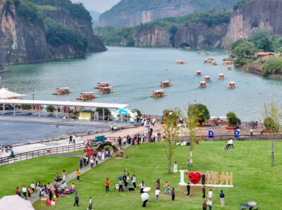 国庆假期第五天，湖南接待游客1328.02万人次