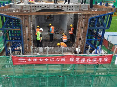 国庆我在岗｜虞公港铁路大桥工地不停工