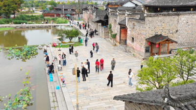 国庆七天 乐在五溪｜连日阴雨转晴 中方荆坪古村假期文旅热度持续攀升