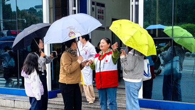 红色湘潭·礼赞国庆㊵丨一抹“志愿红”浸染韶山冲