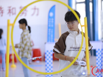 通道：科技点亮假期生活
