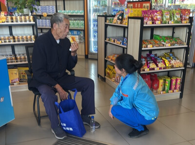 假期值守暖人心  中国石油永州上岭桥加油站成功救助八旬迷路老人