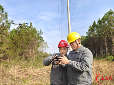 国网永州供电公司：秋检清障防山火 走访护线保供电