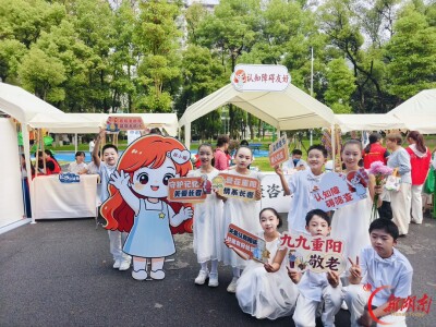 从“老年友好”到“记忆守护”，雨花区为银龄朋友送上多重“文化盛宴”