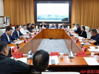 韦朝晖与浙江农林大学教授方伟一行会谈