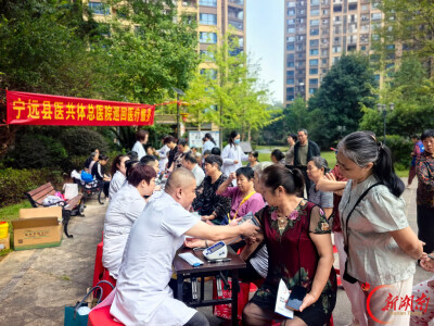 宁远县医共体总医院：义诊进社区 贴心服务暖民心