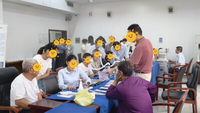 重阳传爱意 慧眼看晚晴 岳阳爱尔眼科医院走进市人社局、市政府开展眼健康公益义诊