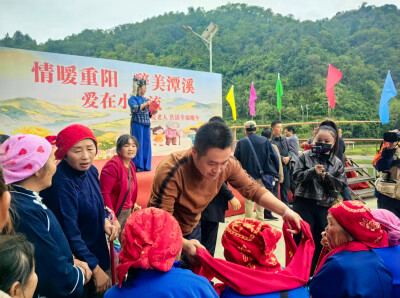 敬老爱老润乡间！泸溪小陂流村举办首届关爱老人节