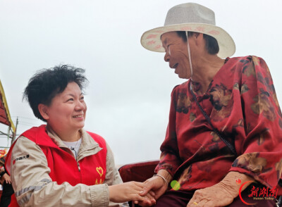 大唐华银攸县能源有限公司：地企联动暖重阳 敬老温情满社区
