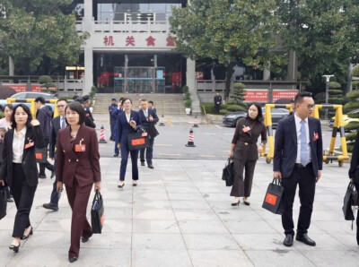 政协委员今日报到！雨花进入“两会时间”