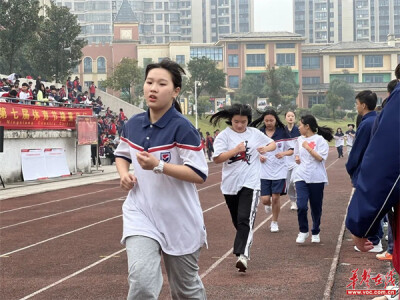 扬体育精神 展宁碧风采——宁乡市碧桂园学校第七届田径运动会