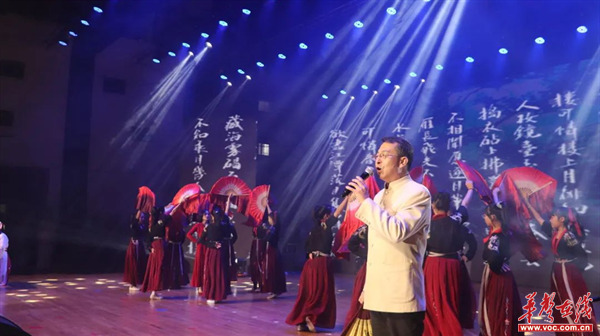 益智中学：展风采喜迎新年 共携手筑梦前行