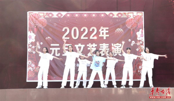 维夏中学：旧岁已展千重锦，新年再进百尺竿