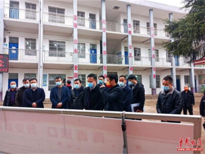 株洲渌口丨李晓彤一行到向阳小学调研