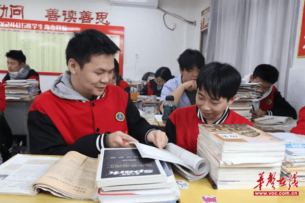 梦想再启航 奋楫向未来——记郴州金海学校高复2406班