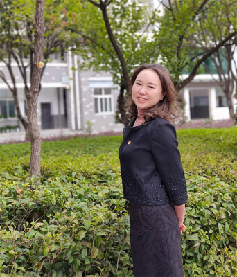 金美容：砥砺一线守初心 立德树人爱无痕